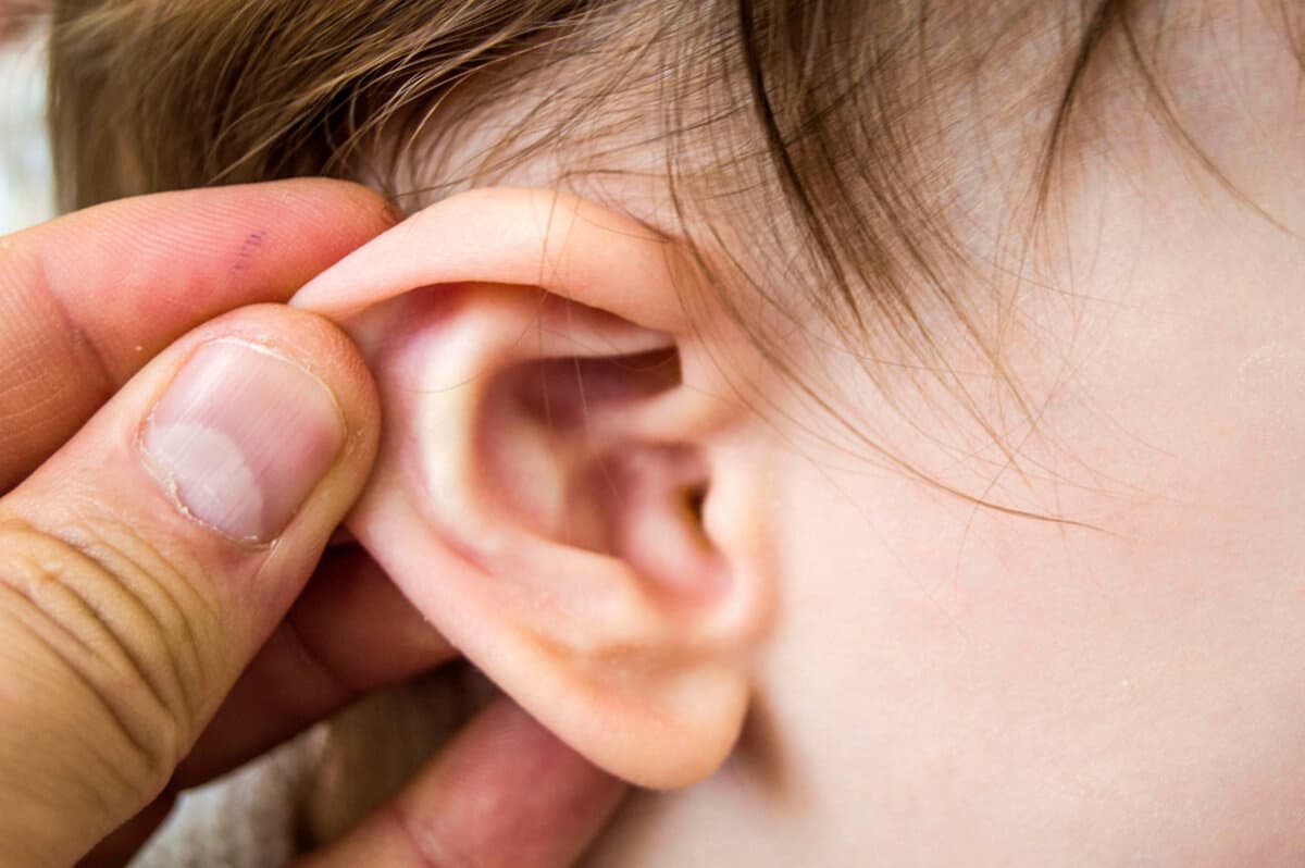 bệnh viêm tai giữa thường thấy ở trẻ