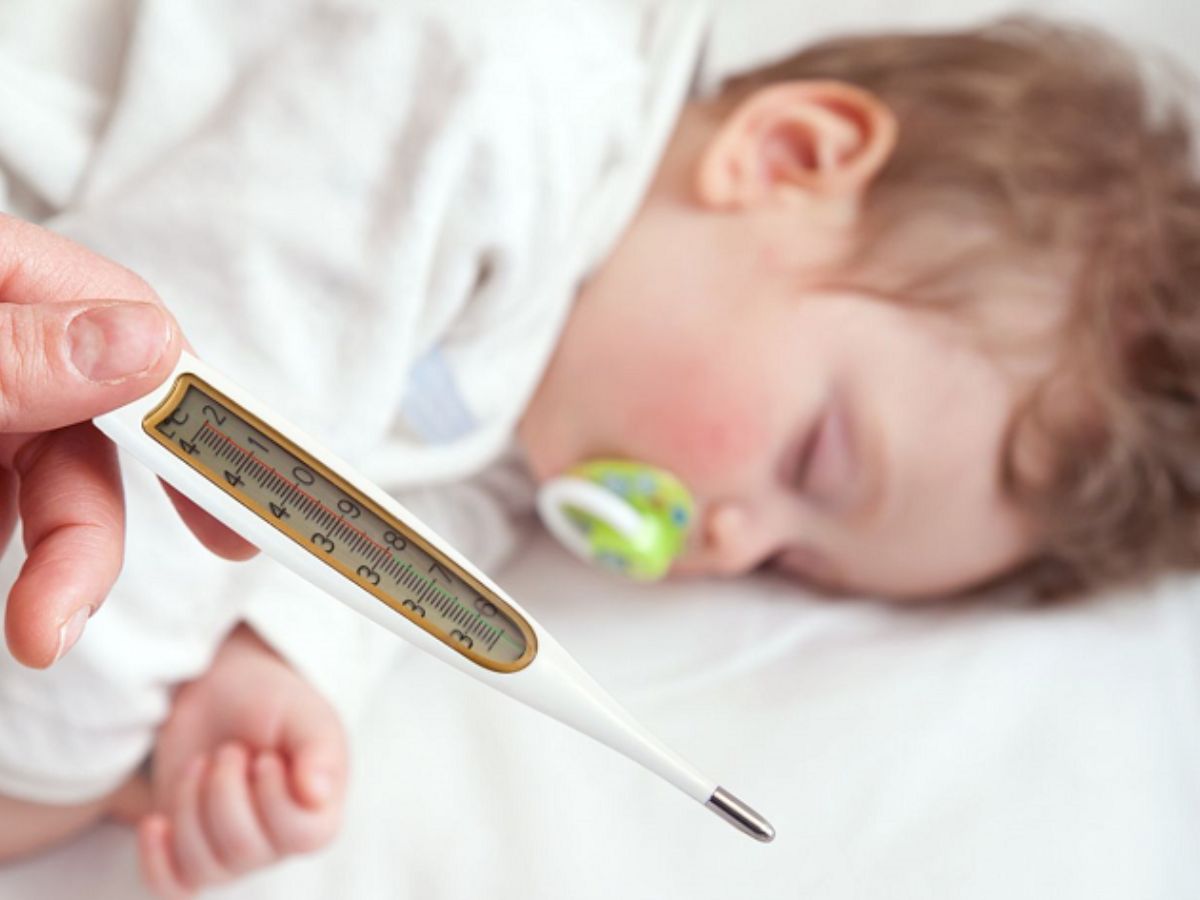 các loại sốt thường thấy ở trẻ