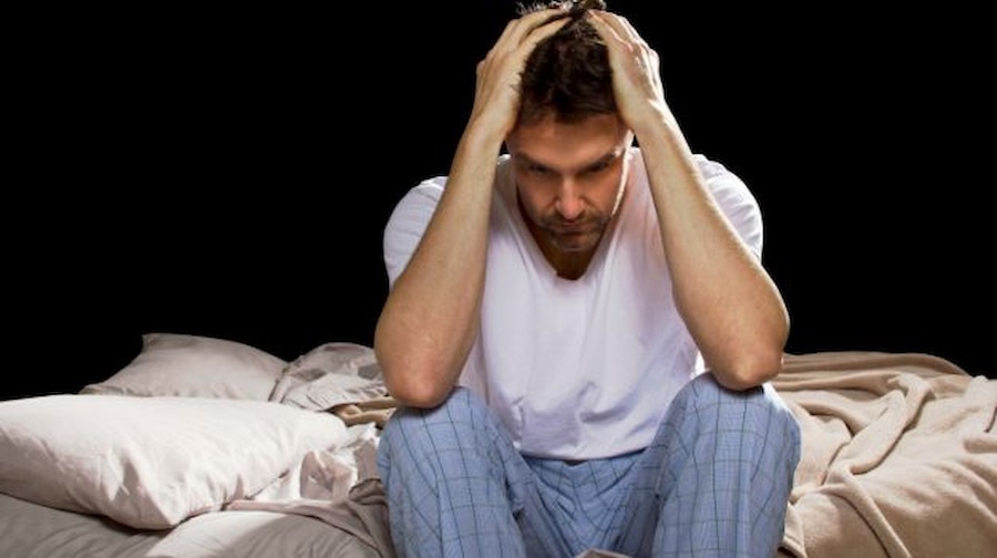 Lo lắng, căng thẳng cũng khiến nam giới mất ngủ